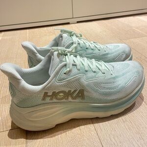 Hoka Clifton 10 - Size 10 Women